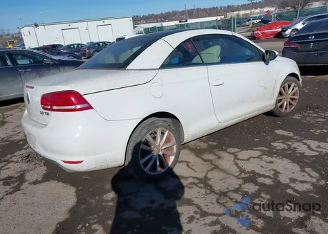 2012 Volkswagen Eos Komfort из США, поврежденный, VIN WVWBW7AH2CV010427